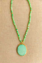 Load image into Gallery viewer, Queen Necklace