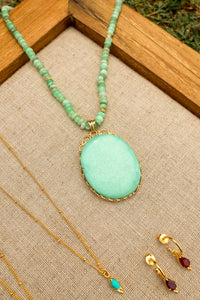 Queen Necklace